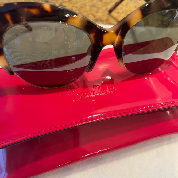 Pomellato tortoise shell gold accent cat’s eye sunglasses with case. NWOT - Picture 2 of 7
